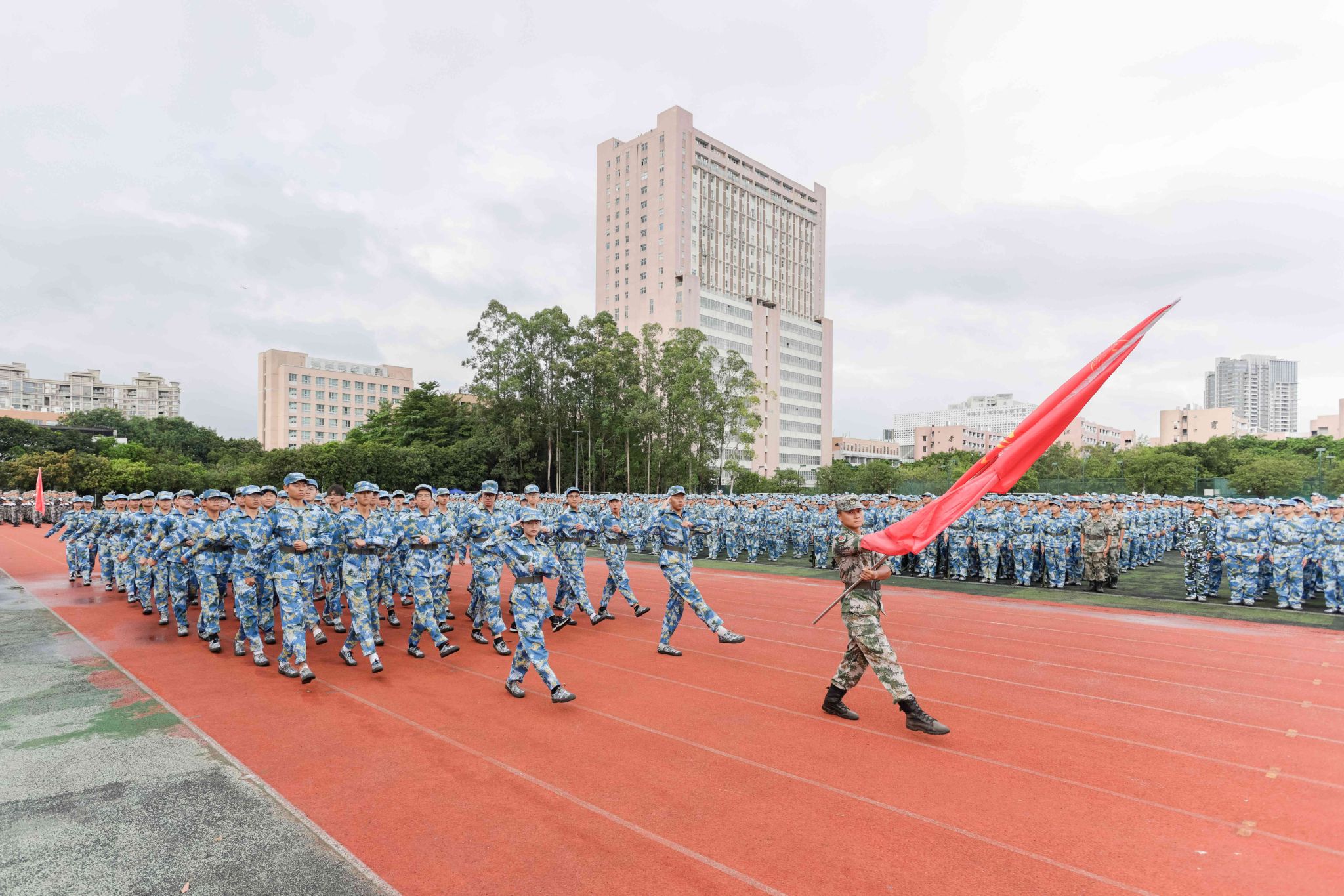 6C8E1BE3C45A6686A42E509B0BB_33AD9F24_71190 71190