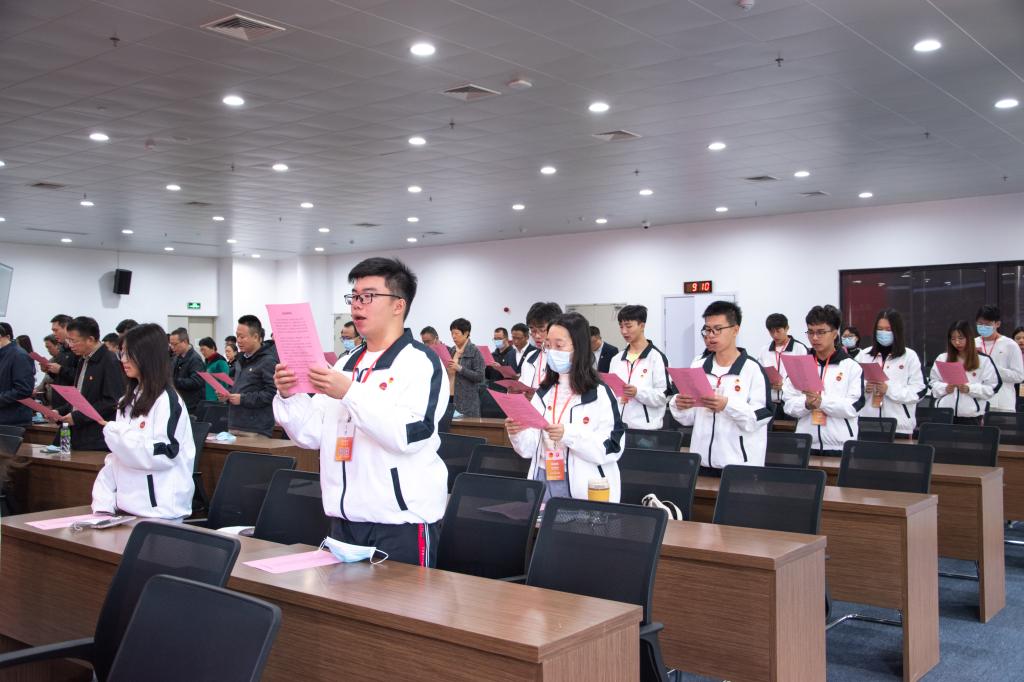 12A81C82BB8AF052C2B7EF5613B_A10F7314_15D8D