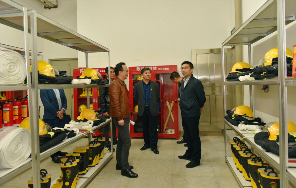 9EF106435DE18CF9C9271D65DCE_0F8EEAAC_1673D.jpg?e= 9EF106435DE18CF9C9271D65DCE_0F8EEAAC_1673D.jpg?e=