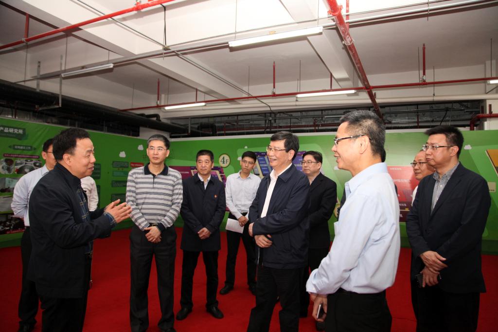 C2EFD803B1F2428F35DFDE45EE4_F9D8F5D1_153D2