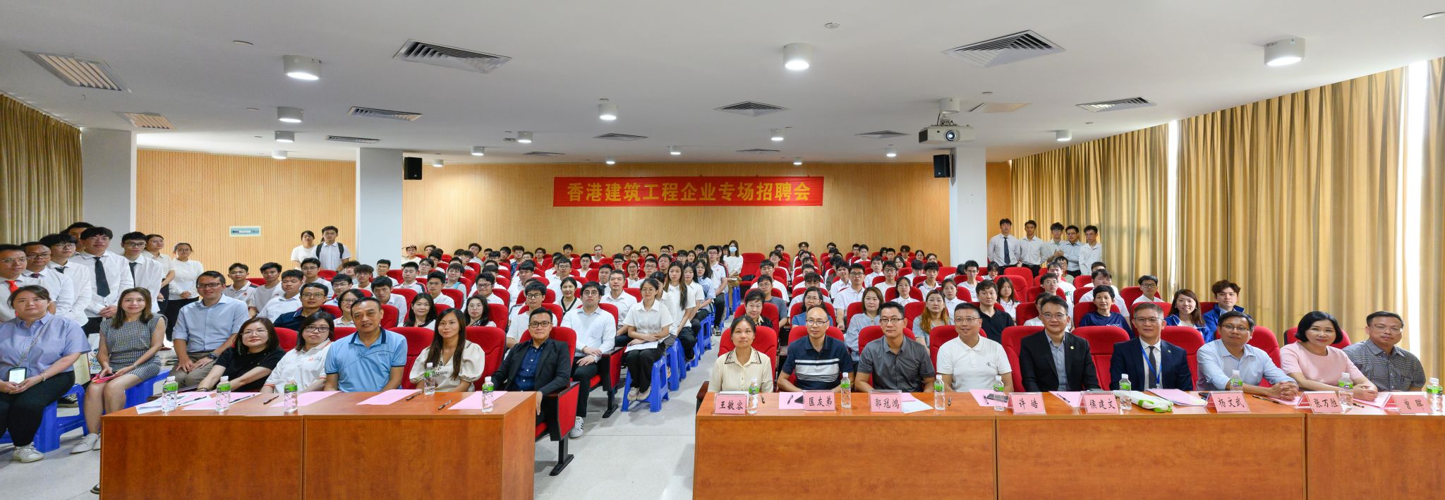 46DA827FDBC229956603481016A_E2451080_3D52C