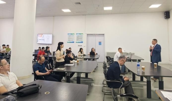 0348EDEEE018C306E03E76469D6_B4B1EDB9_97B1