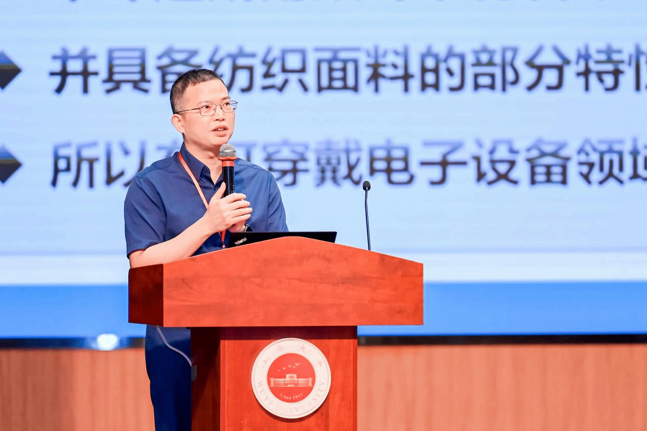 B2A14F05710A140EC66BED925C3_F6304832_4388B