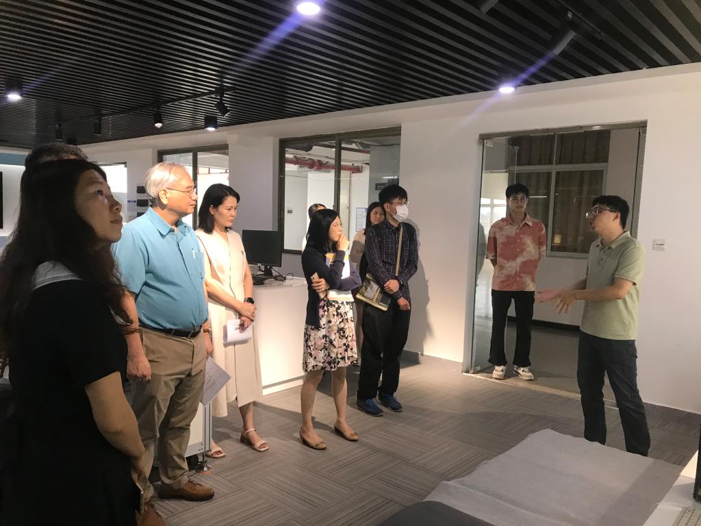 4FBBEF8150C81A09A55F0E06D62_422990A6_1991B