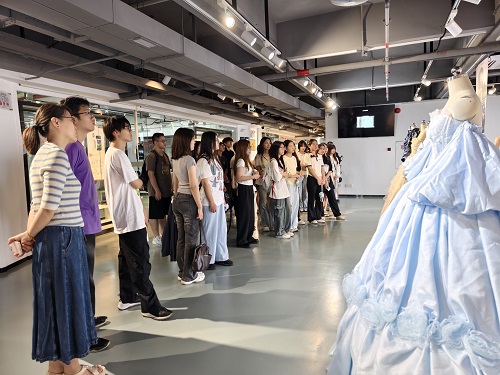 383A5C5E092D847F90C32B5303C_29059F53_18704