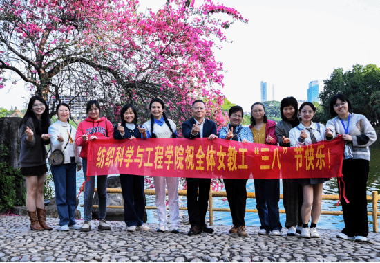 83CD078EF88382B23F872A96DA8_5DE6ECDD_2037F