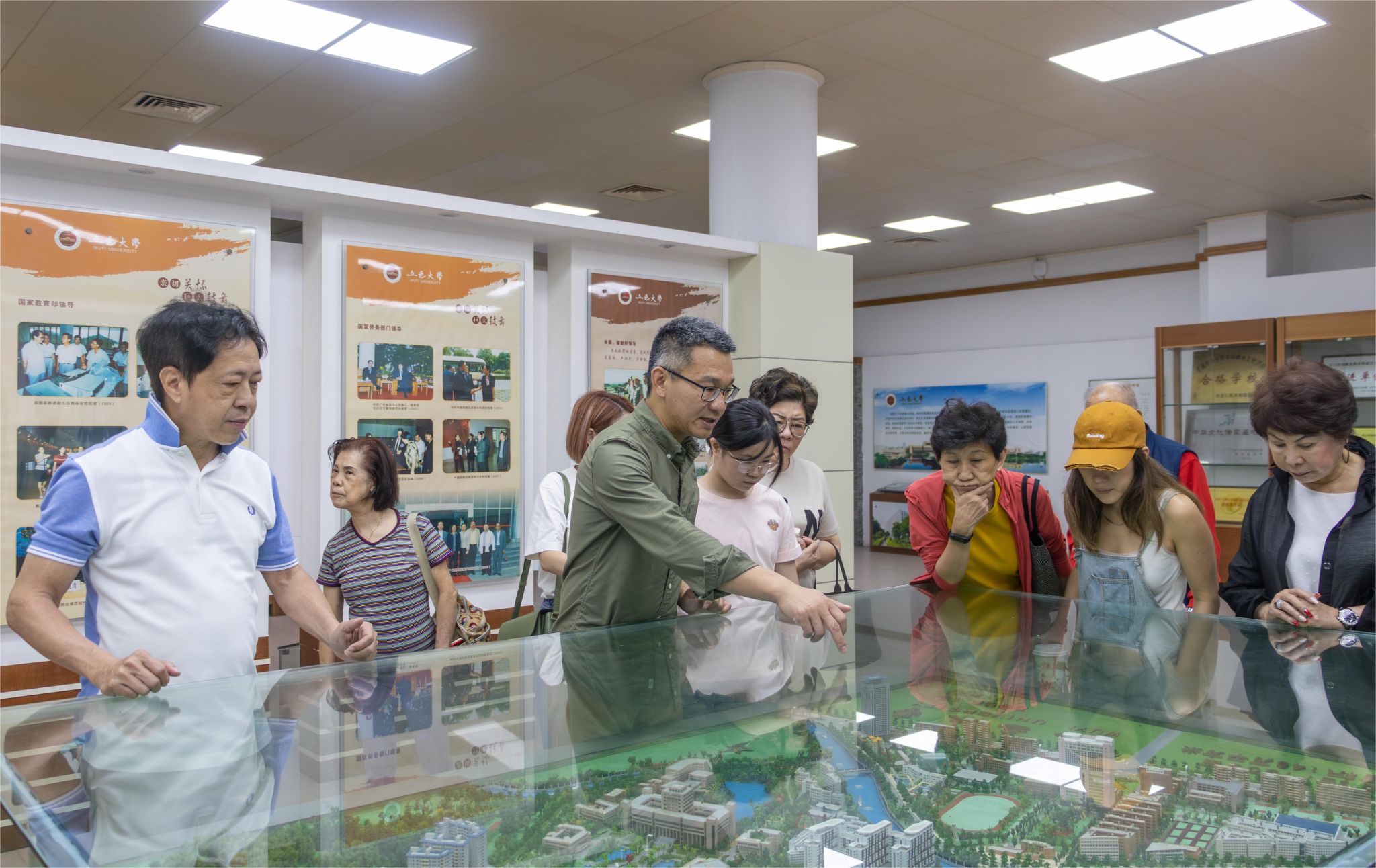 EA6BBFEB3CCAA86C6B4D1766EC5_0DA0F577_50249