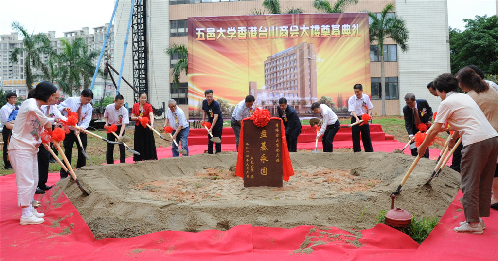 5BF9D1BE84B5F813D6DC00B4FBF_B1D39B95_422D6.jpg?e=