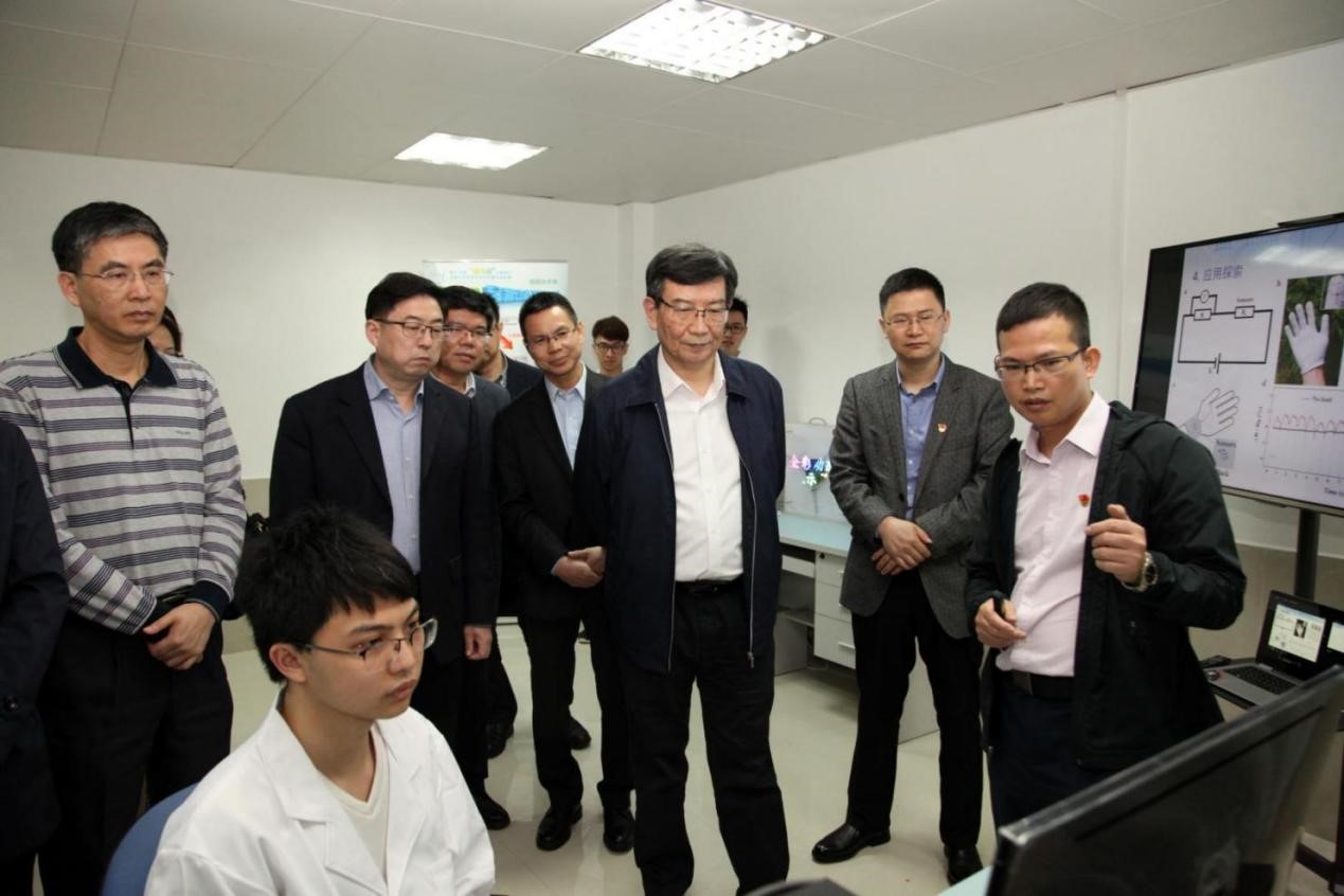 49F981EC21B12E4264096D419F0_2682368D_21905