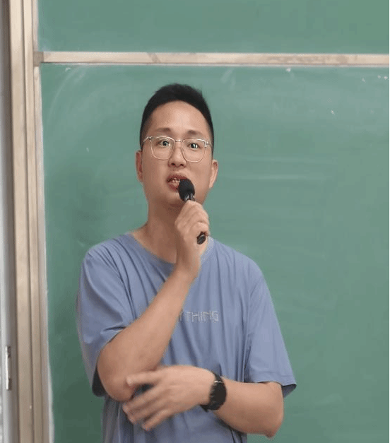 E4B63B9F890D850657D9076CF9F_4EDE29A7_182AF