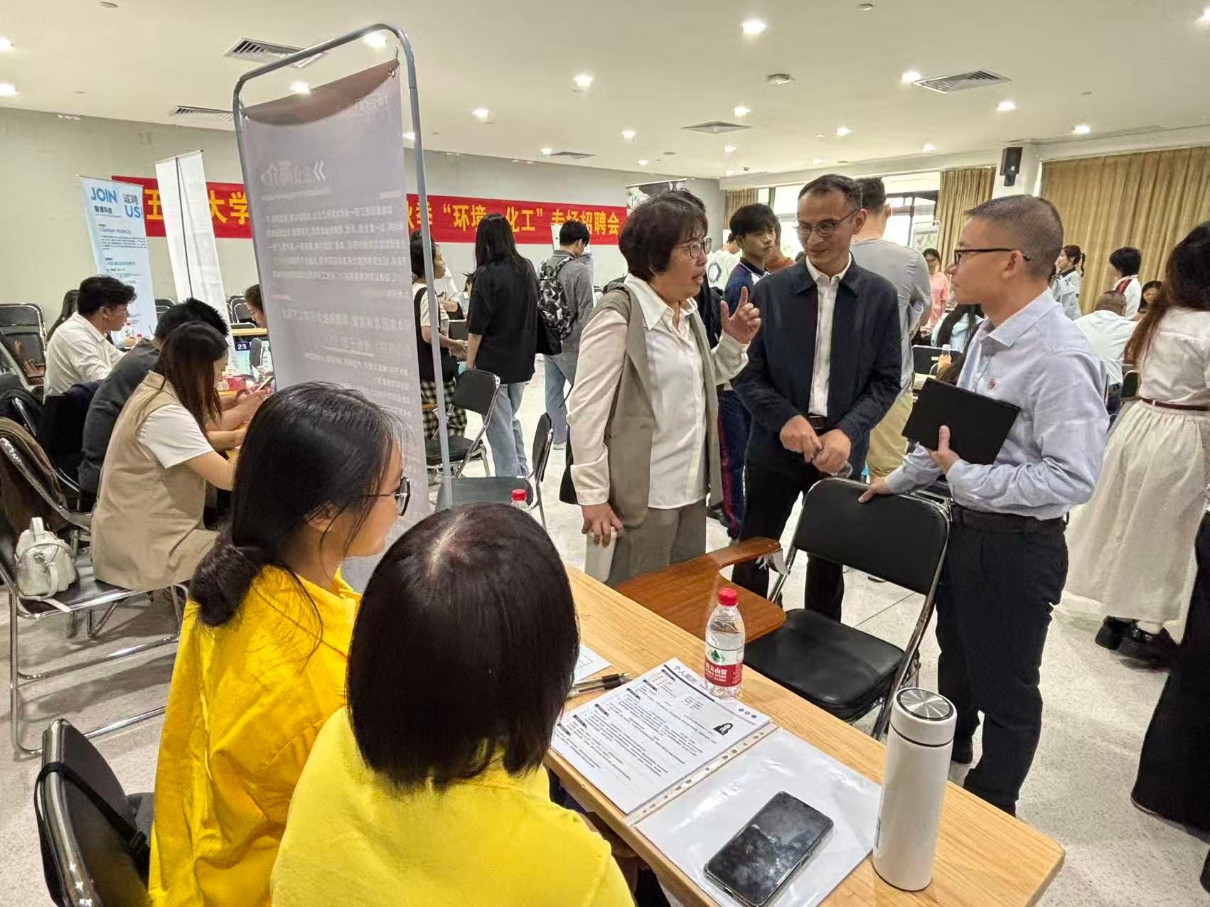 23CB43FD3EC8E6E07879D348081_61470C54_4B9C6