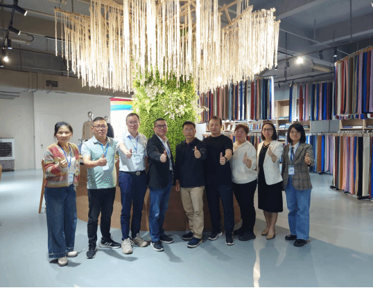 E612DC718FBE327FAA4C26EED23_1B3C12E9_1F6D8