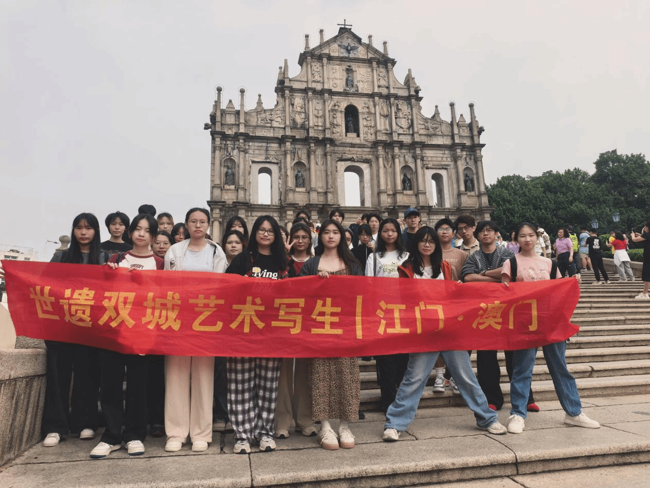 06FA9B3E033AFE833CD01F0E017_39C0B94F_7F22F