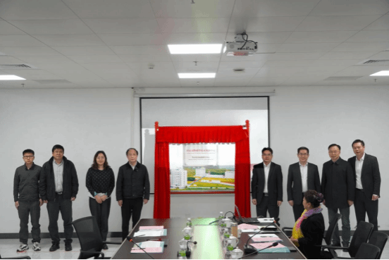 B7421E5DB834B1552E36B43E0F9_A8456708_1265F