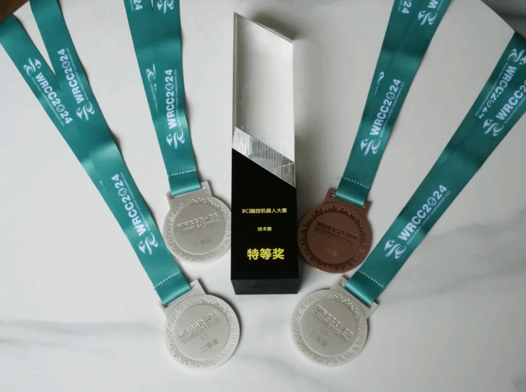 4B7257D05D1DBDC849912E1E30D_663A0AF0_353E5