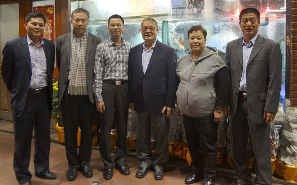 D1D9C0CA88F253CB9F003667A1B_860BBB32_2D0FD.jpg?e= D1D9C0CA88F253CB9F003667A1B_860BBB32_2D0FD.jpg?e=