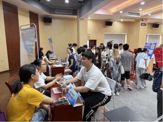 C273D9162DEEA0AEE7D9A57CF4D_F01FFC5D_1F42B