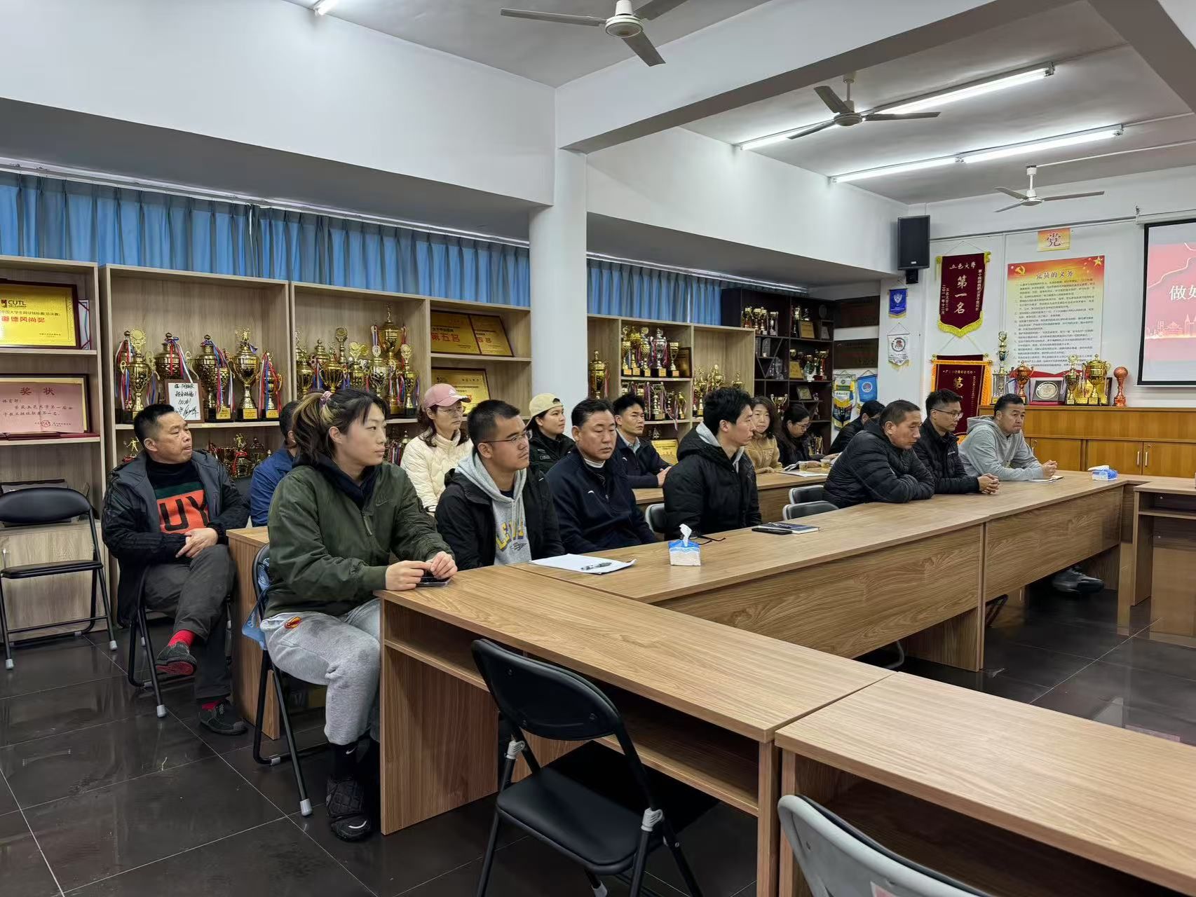 5CF464F35AF69B3ADFB0B3B45FE_124E79A2_4E337 5CF464F35AF69B3ADFB0B3B45FE_124E79A2_4E337