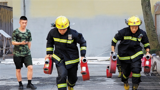 4E1F658D57BDA4209DB8A8DF864_B3D9A8D5_26EDE.jpg?e= 4E1F658D57BDA4209DB8A8DF864_B3D9A8D5_26EDE.jpg?e=