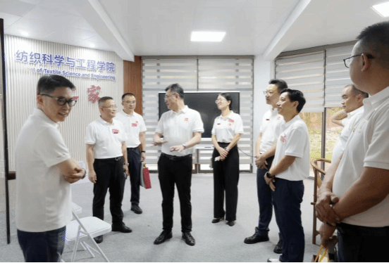 994F78FBEED6F8E7E44949C85C1_3B6D21C3_1A961