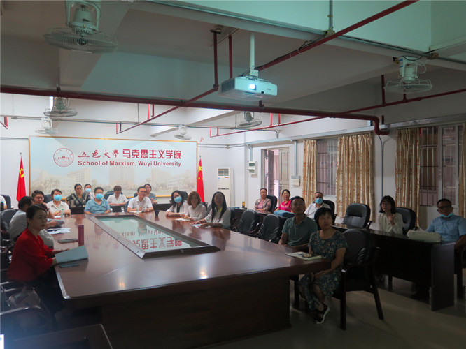 32E7C3561BFAE1D1043A128BBB3_700313D2_18A97