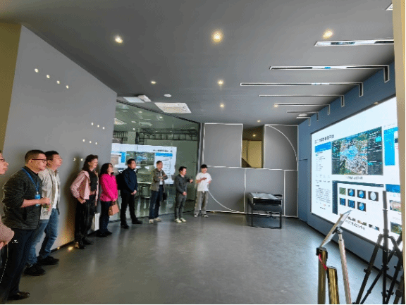 1F20F9CF6D693AC1435061C5BF4_91FC315E_1A921