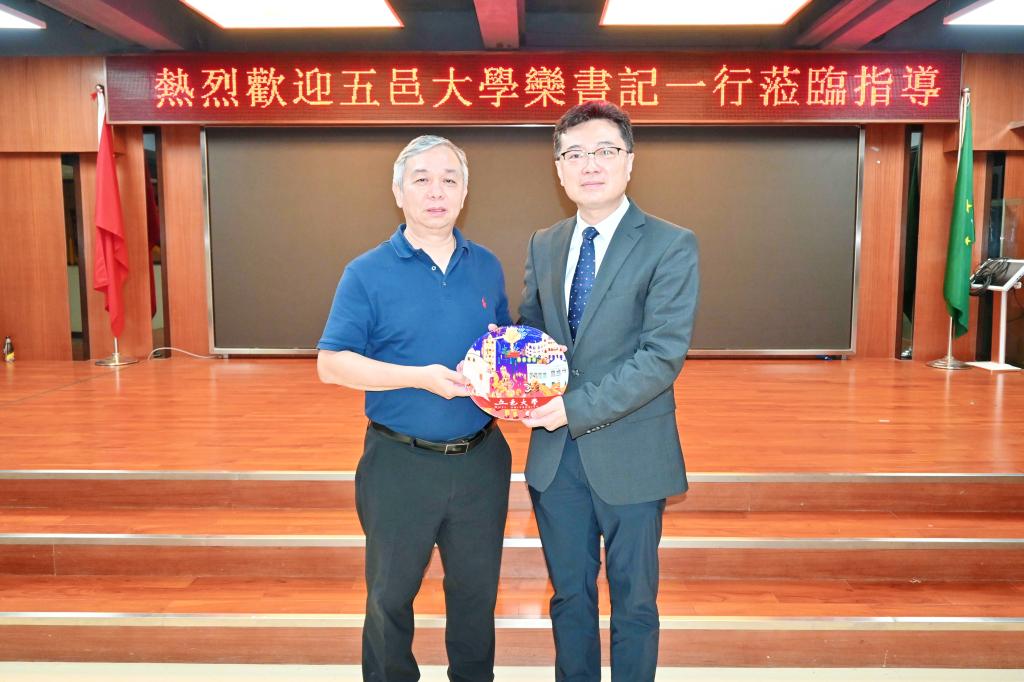 A89196E39806427327EF6DA8190_5BE563F3_17A7A A89196E39806427327EF6DA8190_5BE563F3_17A7A