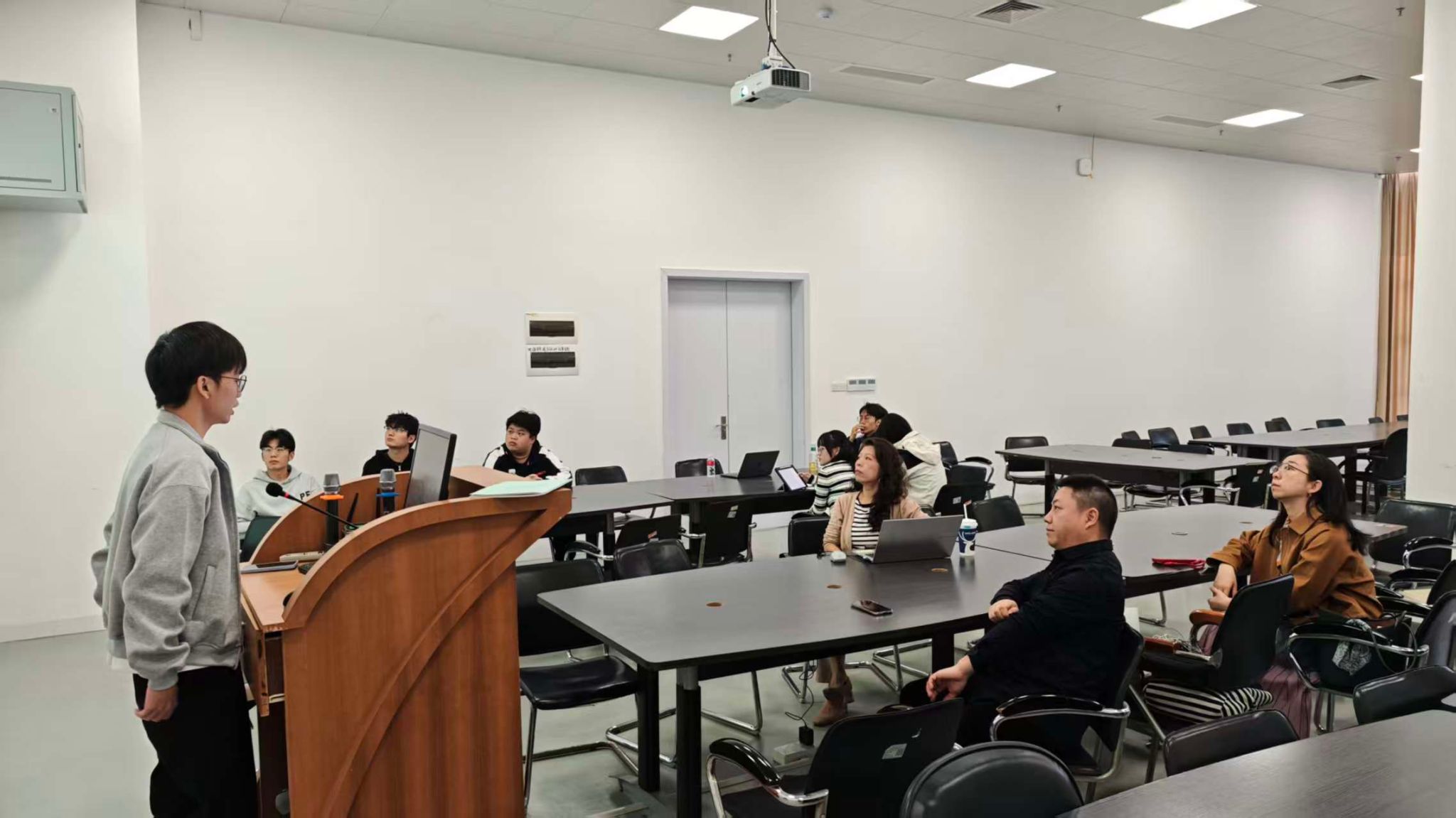 2E2A27D0CA762800BFC3FD3D491_787617E5_2FDDB