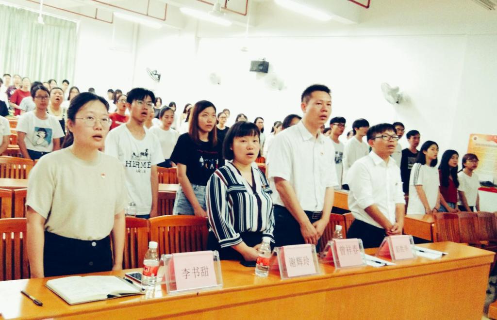 32EA53EA741E3E4541702488BE8_AF01BCA5_15D0C