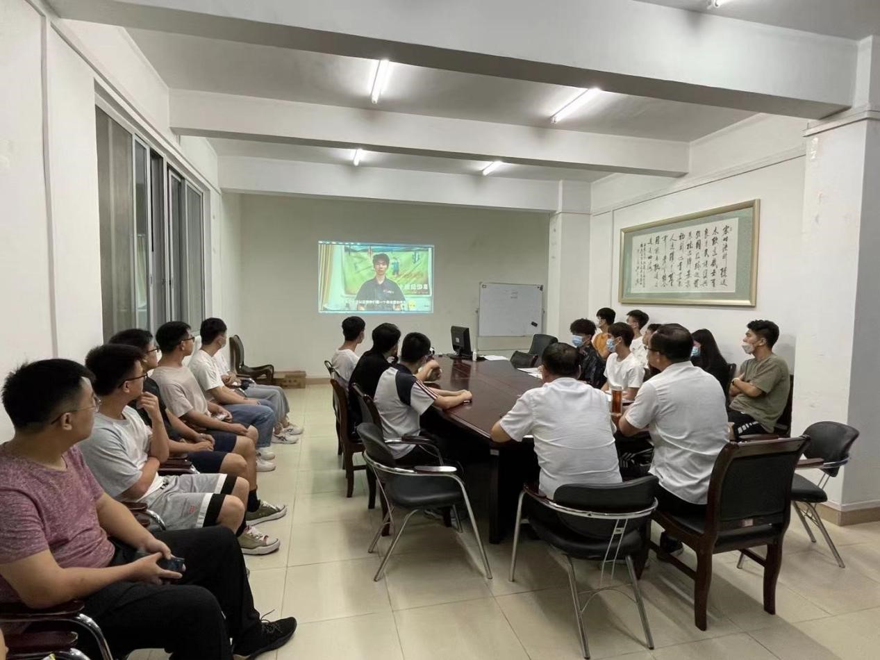 402557863F4487C6DA3030B11F5_EFFC456E_2CFCC 402557863F4487C6DA3030B11F5_EFFC456E_2CFCC