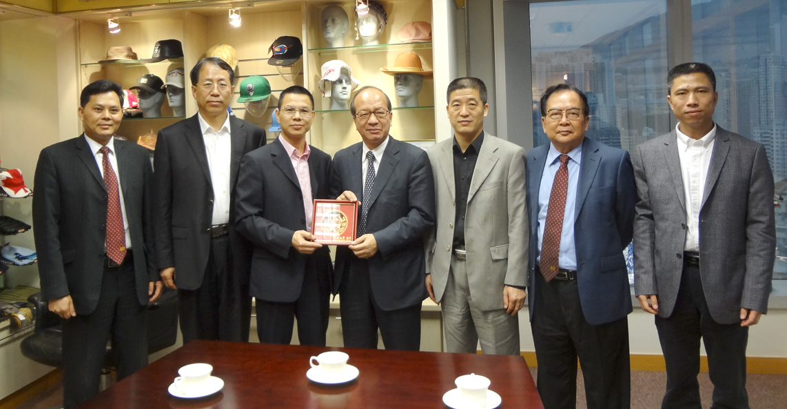 1F5F1E6AB9E9C2BA5A1CA37553B_A7ADE68E_56DC9.jpg?e= 1F5F1E6AB9E9C2BA5A1CA37553B_A7ADE68E_56DC9.jpg?e=