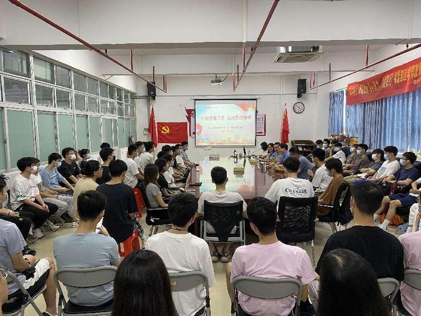 97BF45B7840BD7CF62259FCA601_1324BBE9_D1371