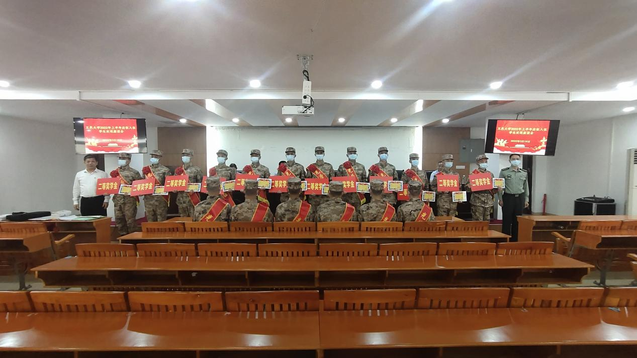 1A9D59E2A07DEC15EC084A5F4F8_E4EB5AD5_D7C53 1A9D59E2A07DEC15EC084A5F4F8_E4EB5AD5_D7C53