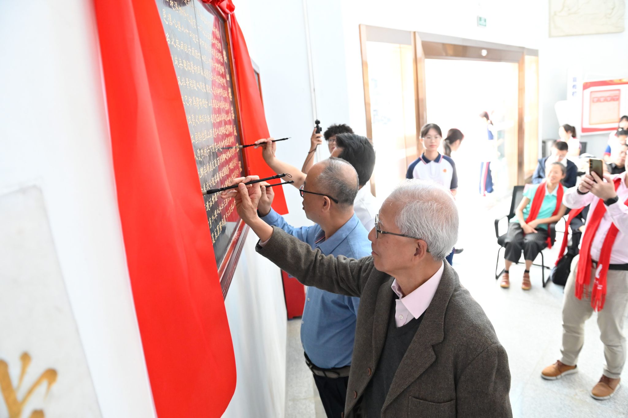 BD55F5535DCB2AF1F253EE3A98F_D68752F0_3ABDC