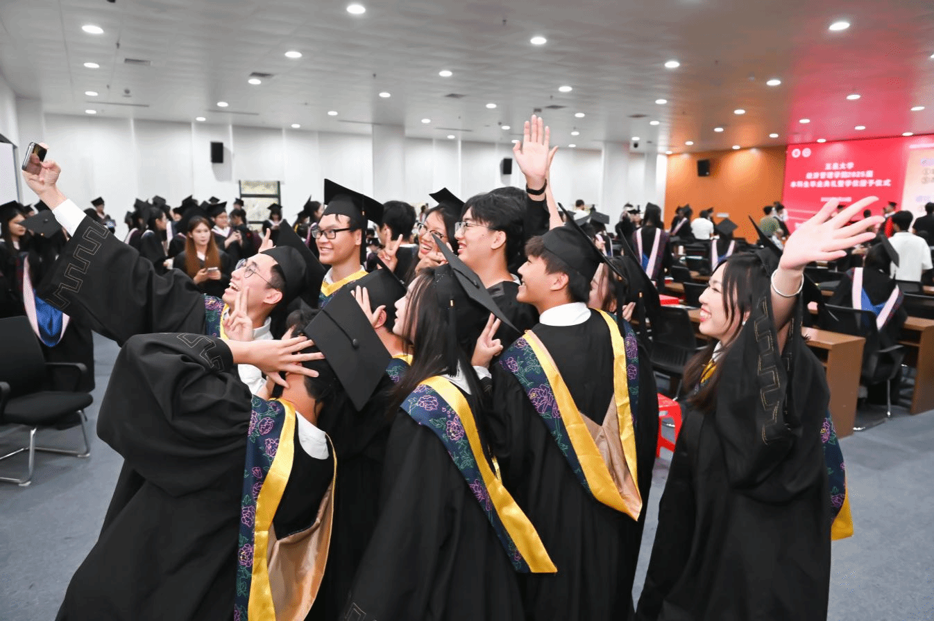 8DF7E3FDC43F6F5FBF722EE04D6_7FDA749C_6E52E