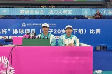 D4DB47CFDB22090C0D08F999E7D_E86C7AB0_3D93 图片包括 播放器, 球, 球拍, 户外 AI 天生的内容可能不准确。。