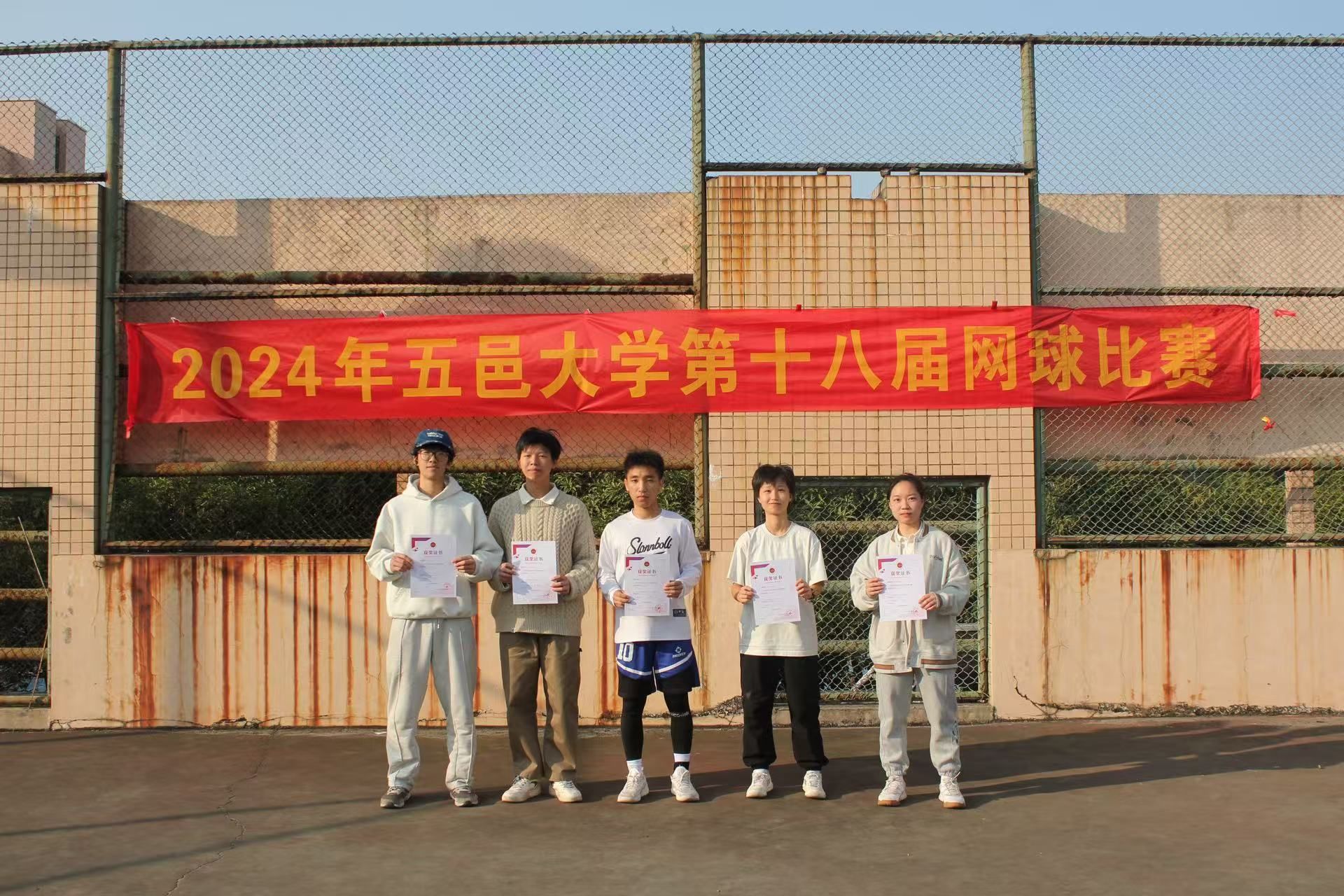 9285F551C1496051E72BDA469EE_27190715_6ED6B