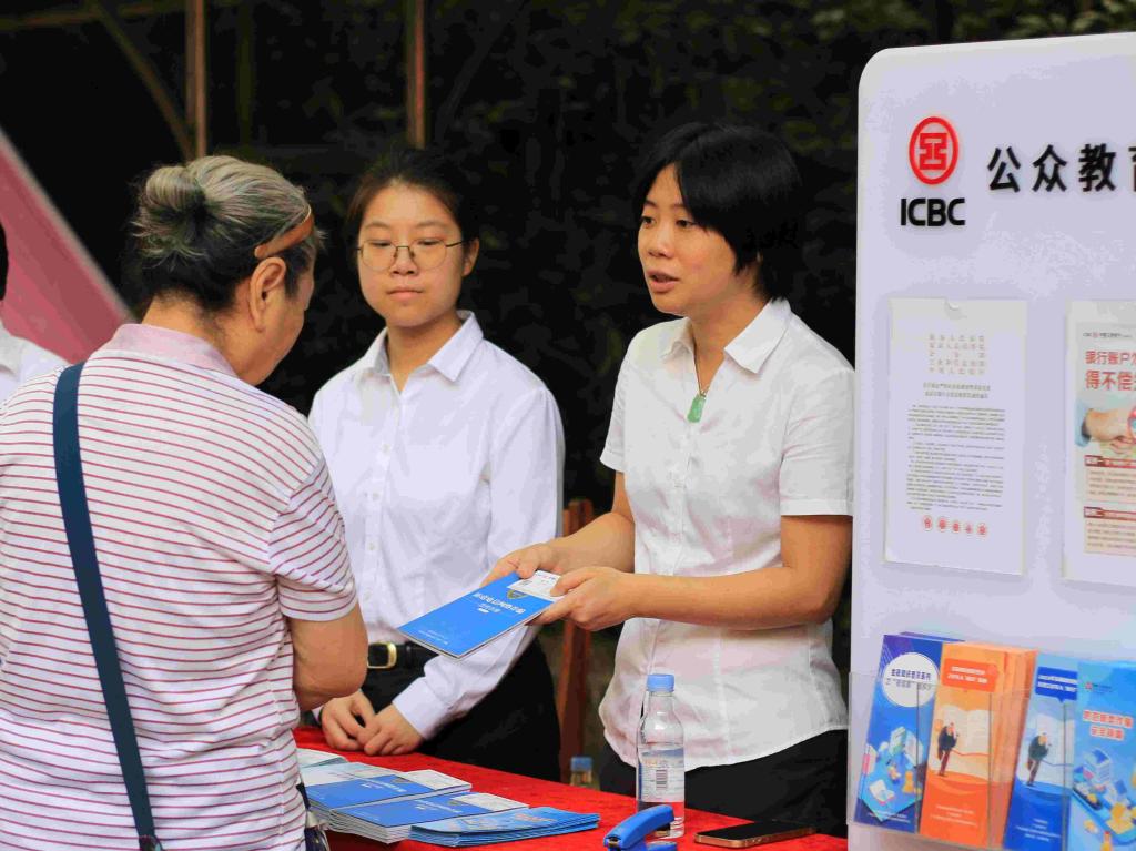 BE346C93110EBF2C1651C7925F4_EA23E3CD_1AAEC