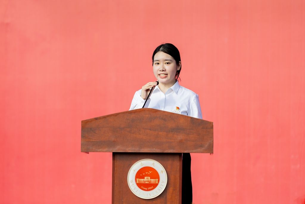 7DCE5FE21BB177CE328B12E6DC1_F9F8D72F_9D48