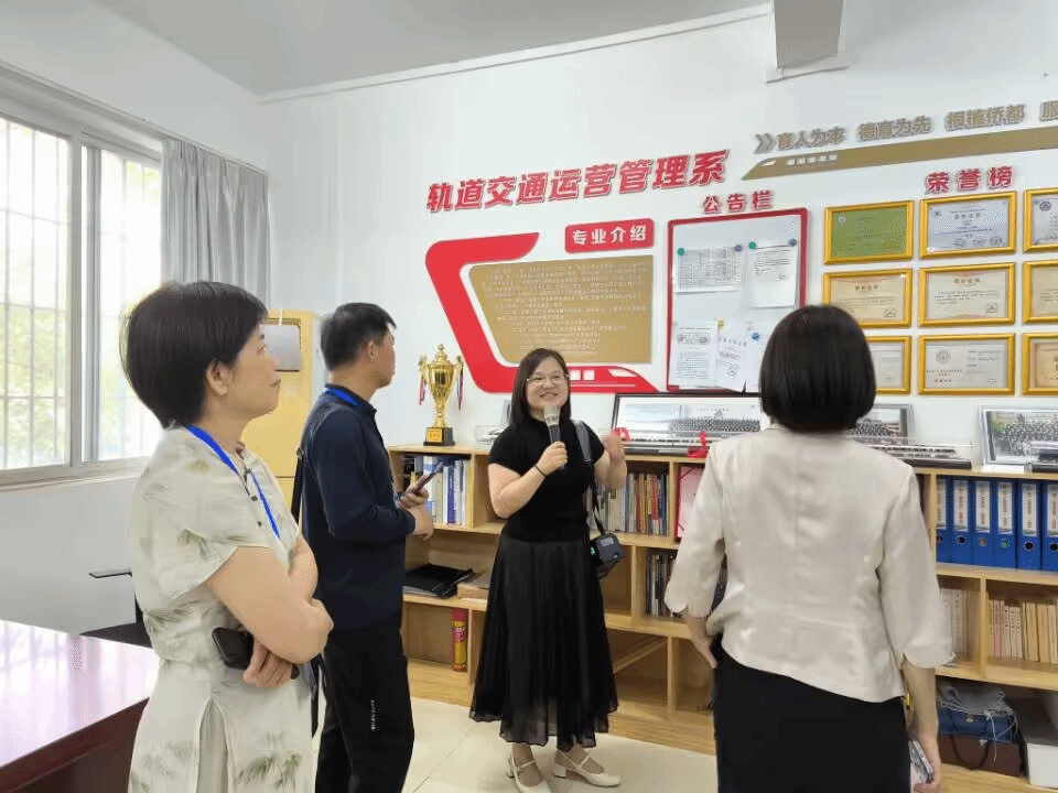 7281F63AB0E2156DA2BC9F4B17B_4AB7DDC5_46163