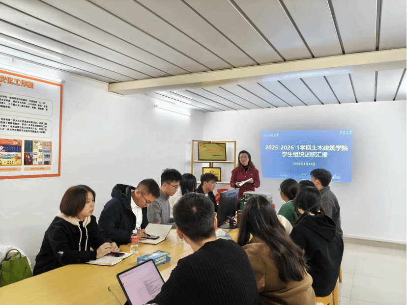 012FE2A05421F711A4E6F72E9B8_C6DAC5F0_2F797