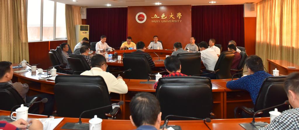 79EFFEC99BE0BAB62BED637138B_AFE51044_105B1