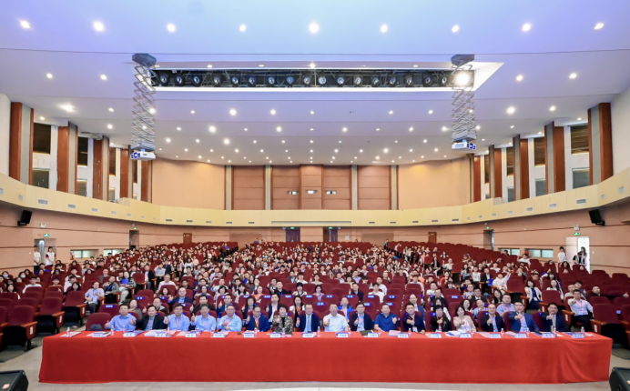 22BFE22DFAAD97E2B89C0636405_DD4240A5_1232E2