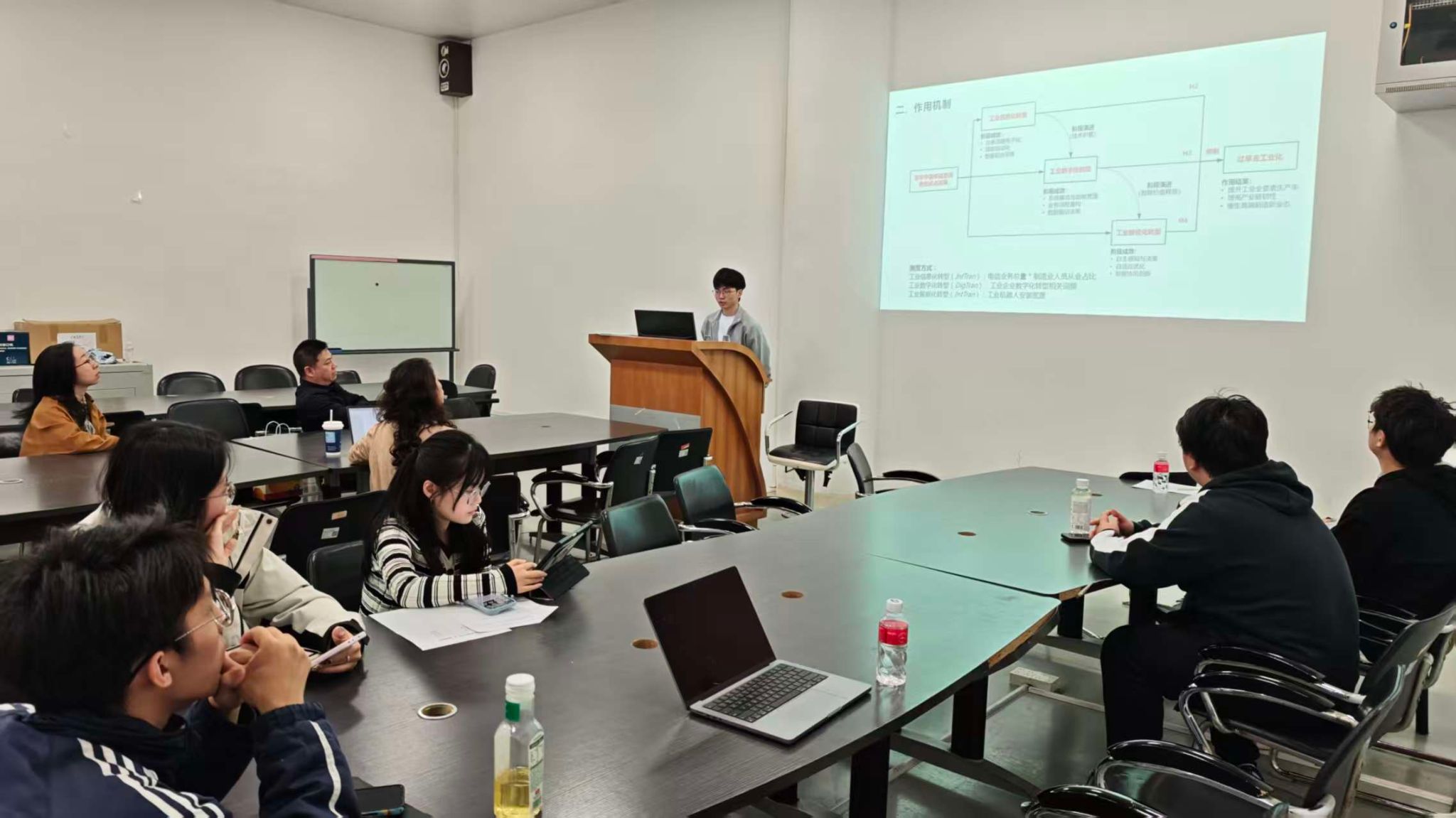 33D800F7D5B13966CD0478E8D7A_54C250F8_312CA