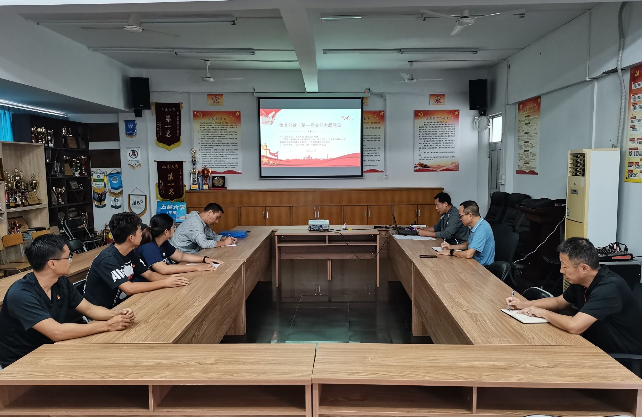 3B368678A0C3D83E8CFF8DC20C0_99EDFE12_566A2