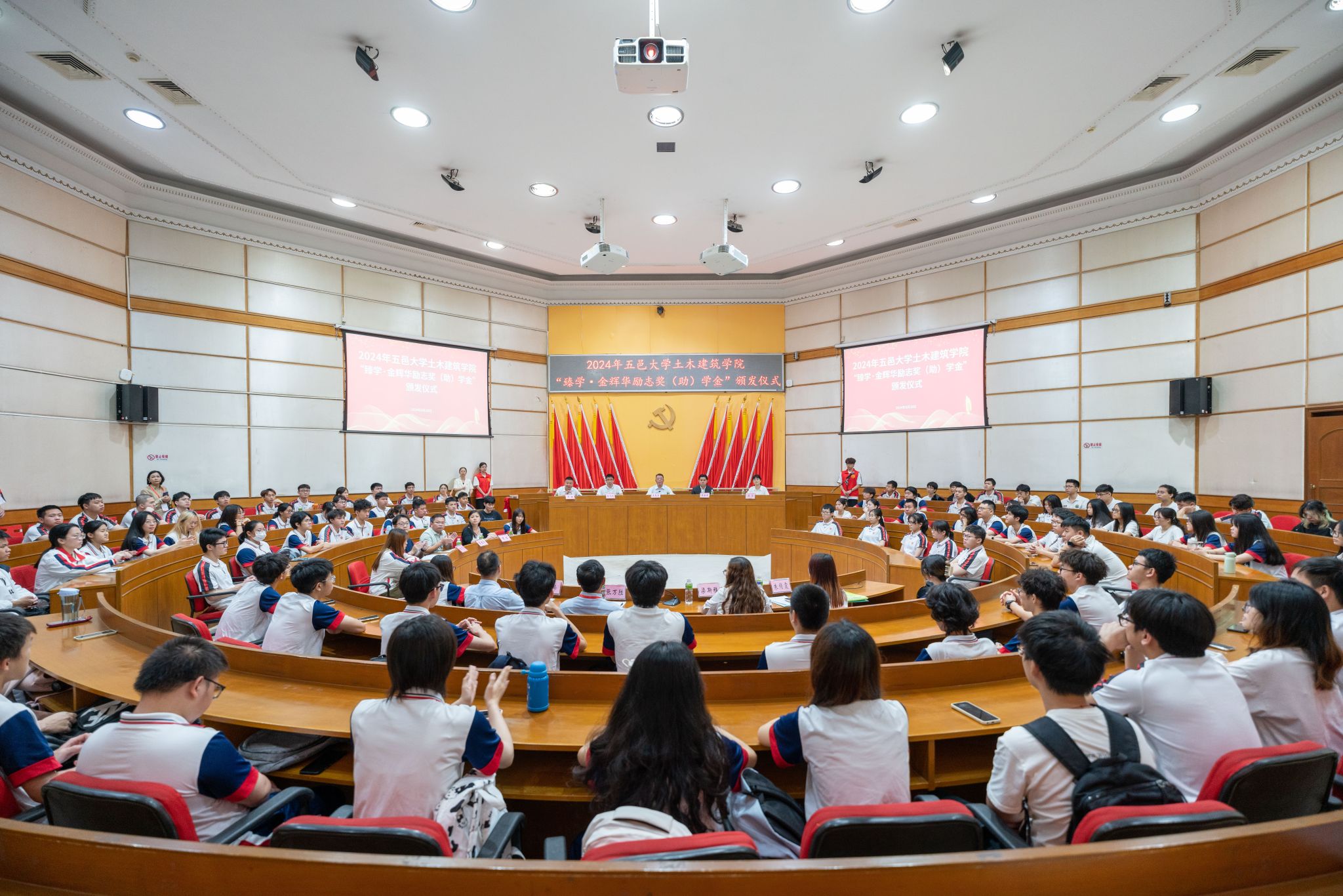 5A05B04A88BA29AF88A6F1596CE_AF671FAA_5FF2F