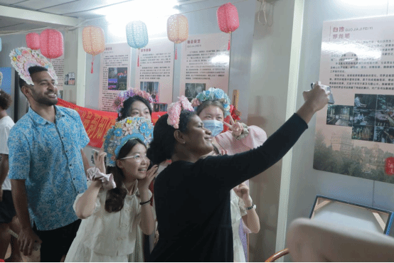 685CAB68AFCD2C266F67A7DE3FE_C45C7C97_1A4B9