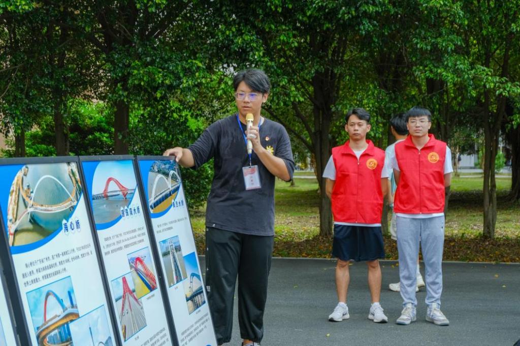 F7CBE88FD0EB43C18C774A4425F_4CB35208_1FC77