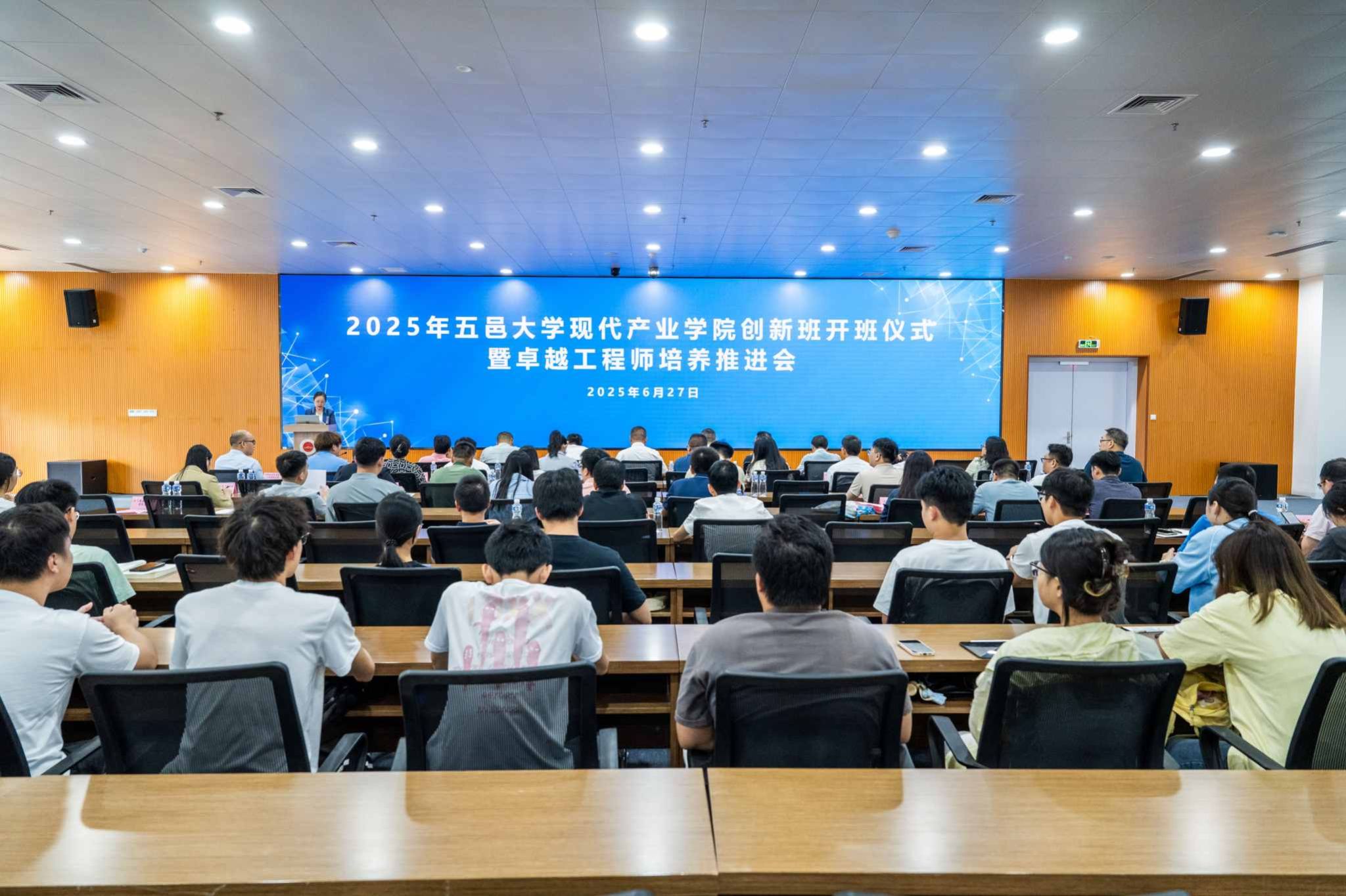 84E679EA7CF88366D3F6E4407F6_ECF8B18E_4A17D