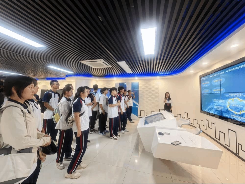 9F85363017A583EA4DD3F73855D_0873F321_1F698